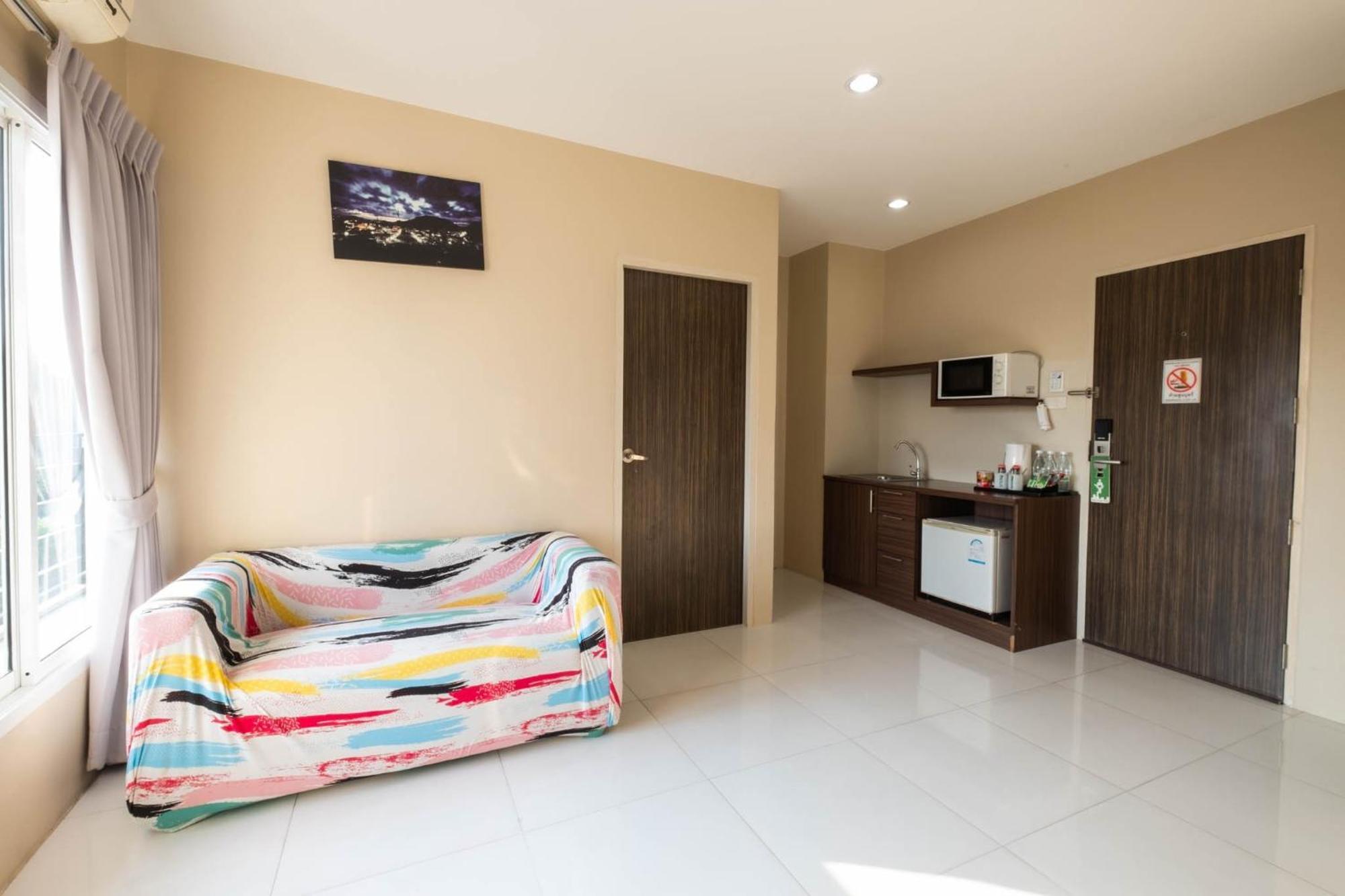 Khao Rang Place Phuket Bagian luar foto