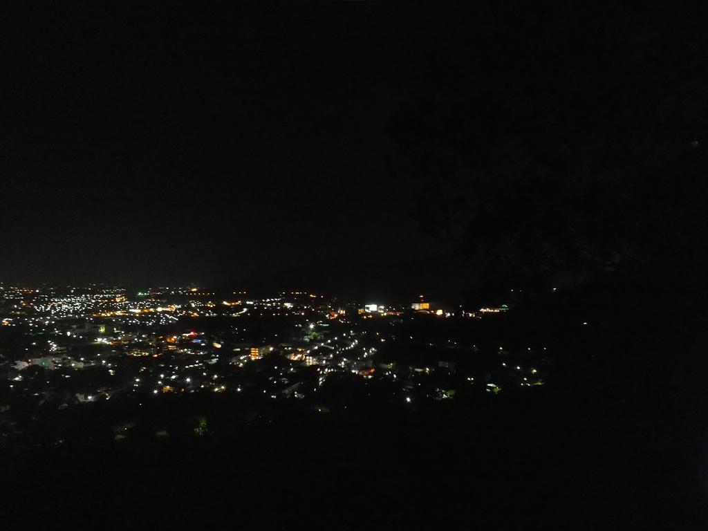 Khao Rang Place Phuket Bagian luar foto