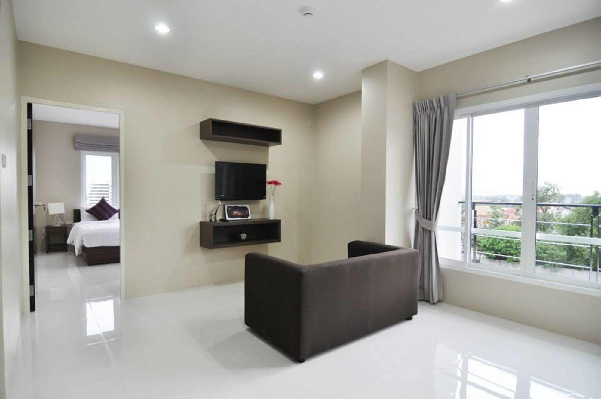 Khao Rang Place Phuket Bagian luar foto