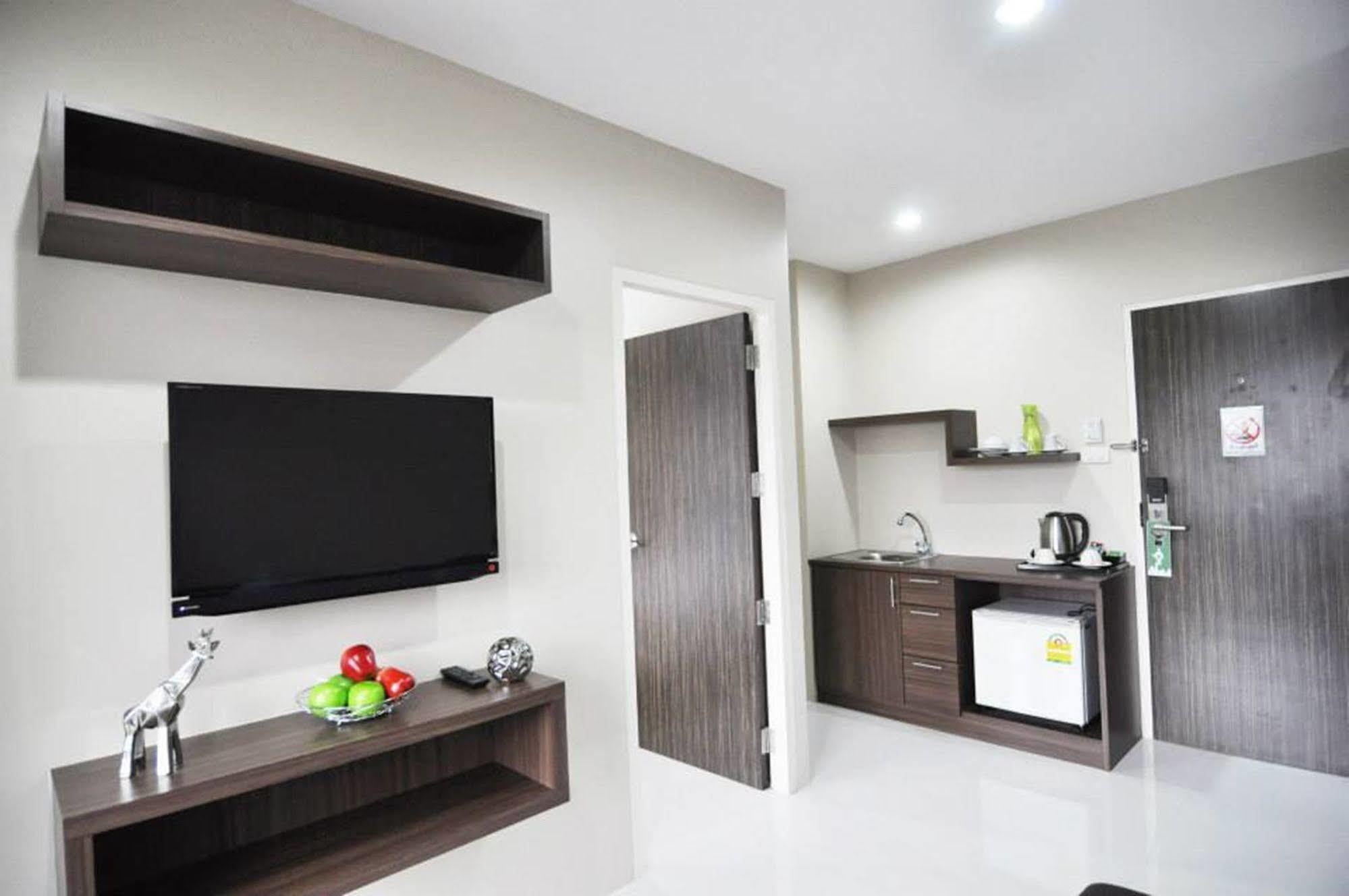 Khao Rang Place Phuket Bagian luar foto