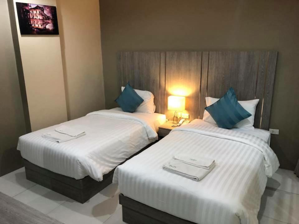 Khao Rang Place Phuket Bagian luar foto
