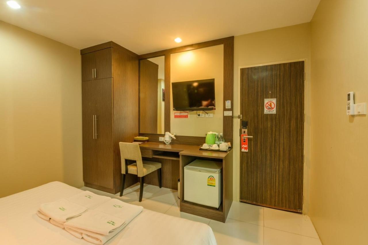 Khao Rang Place Phuket Bagian luar foto